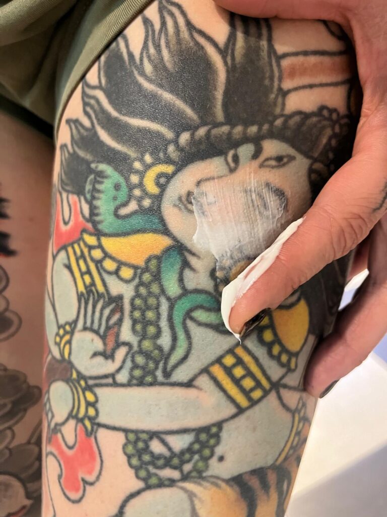 como cuidar tu tattoo